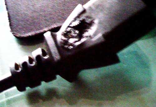 電源線短路 電源線短路